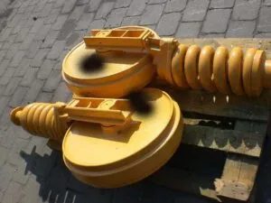 Yellow guide roller for liebherr 912