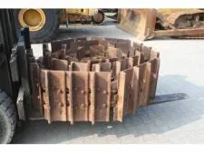 Caterpillar 375 Bulldozer Tracks