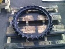Star Sprocket Compatible Excavator with Komatsu, Liebherr, Caterpillar, and Volvo
