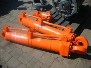 Hydraulic cylinders from dismantling for atlas 1702 dlc
