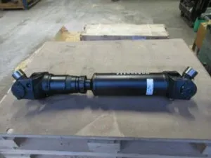 Cardan shaft for caterpillar
