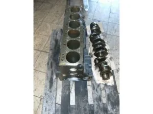 Engine block and crankshaft volvo d13a480ec06