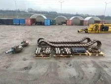 Liebherr R974 Track - Parts and Components (tracks, rollers, sprockets)