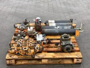Hydraulic components for case 921 machines