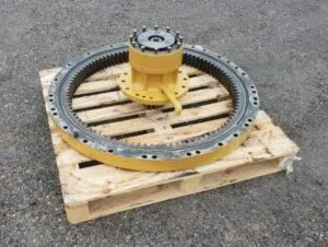 Rotation crown and reducer for caterpillar 318bl