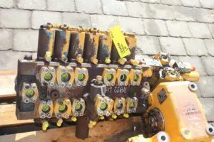 Liebherr a922 hydraulic distributor