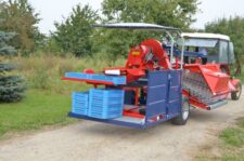 RASPBERRY HARVESTER