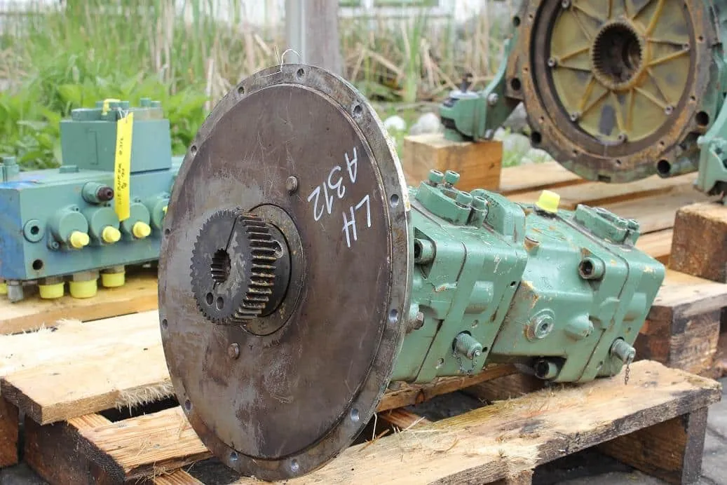 Green hydraulic pump for Liebherr A312 machinery