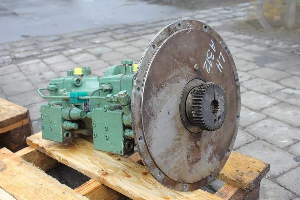 Green hydraulic pump for Liebherr A312 machinery