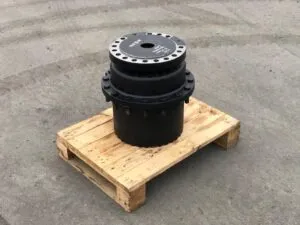 Excavator hub case 821