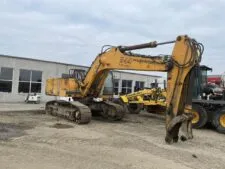 We are dismantling Liebherr 944 Litronic Excavator
